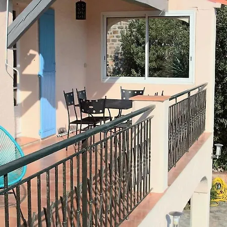 Savoir Vivre With Sea View And St. Tropez Villa