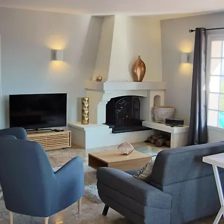 Savoir Vivre With Sea View And St. Tropez Villa La Garonnette-Plage