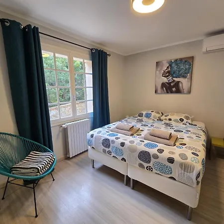 Villa Savoir Vivre With Sea View And St. Tropez *