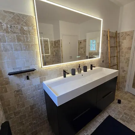 Savoir Vivre With Sea View And St. Tropez La Garonnette-Plage