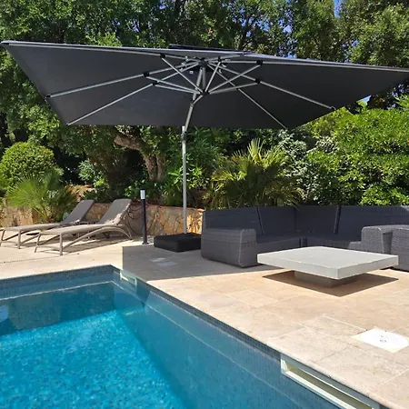 Savoir Vivre With Sea View And St. Tropez Villa *