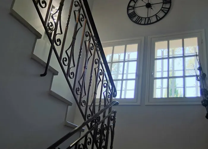 Villa Savoir Vivre With Sea View And St. Tropez *