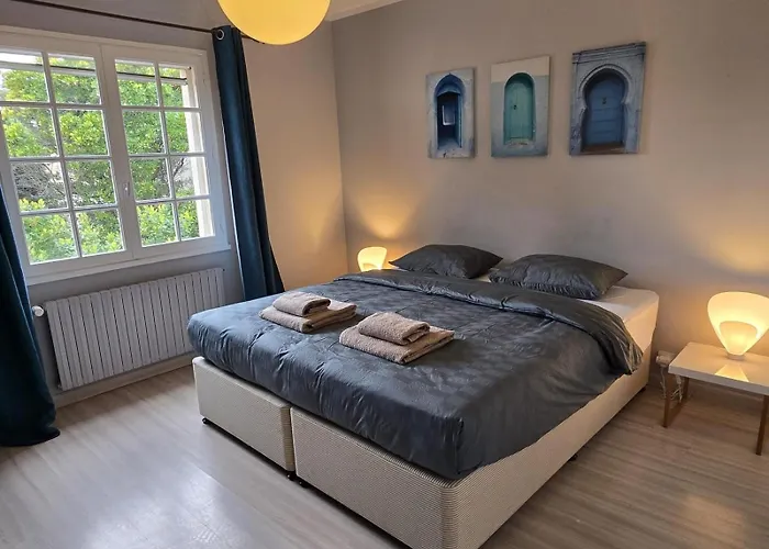 Savoir Vivre With Sea View And St. Tropez Villa La Garonnette-Plage