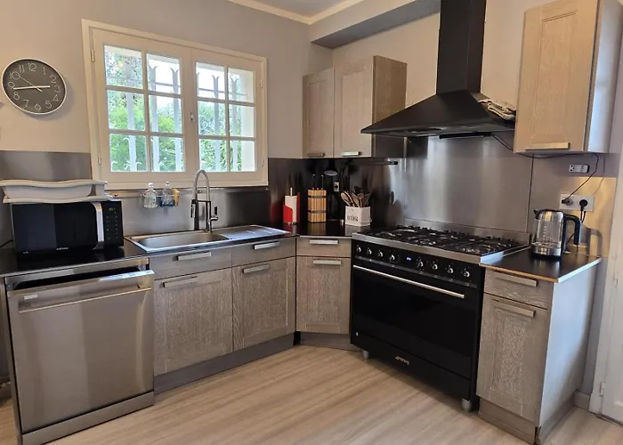 Savoir Vivre With Sea View And St. Tropez *