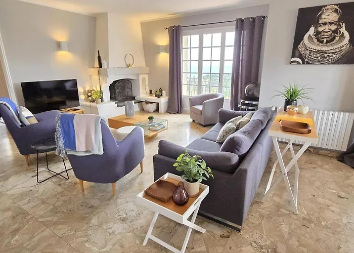 Villa Savoir Vivre With Sea View And St. Tropez La Garonnette-Plage